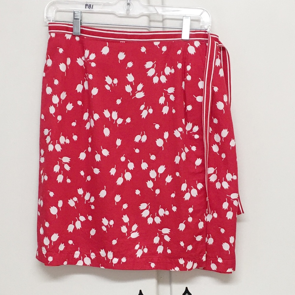 Liz Claiborne Fully Lined Red Floral Wrap Skirt